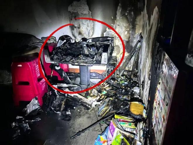 pg电子中国官方网站-阳江一民房突发火情3人被困！